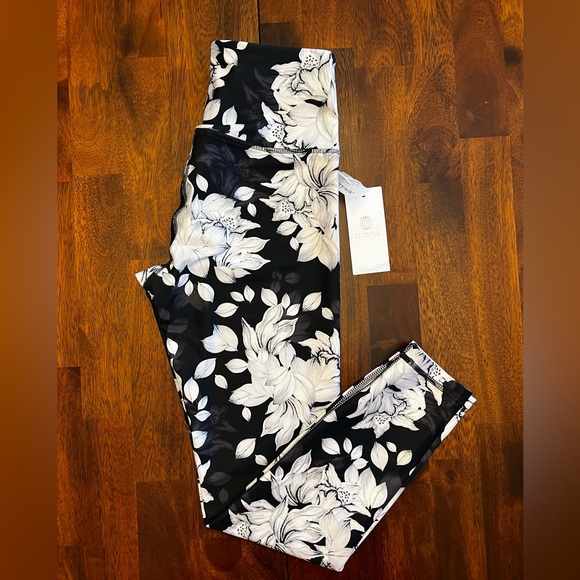 Balance Collection Dry-Wik leggings - Picture 2 of 4